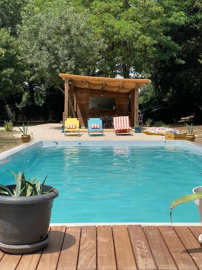 Chambre D'Hotes Les Cypres De L'Ile Avignon 0*,  France