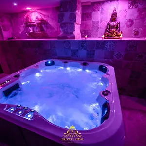 L'excellence - Luxe Sauna, Hamman&jaccuzzi Love hôtel